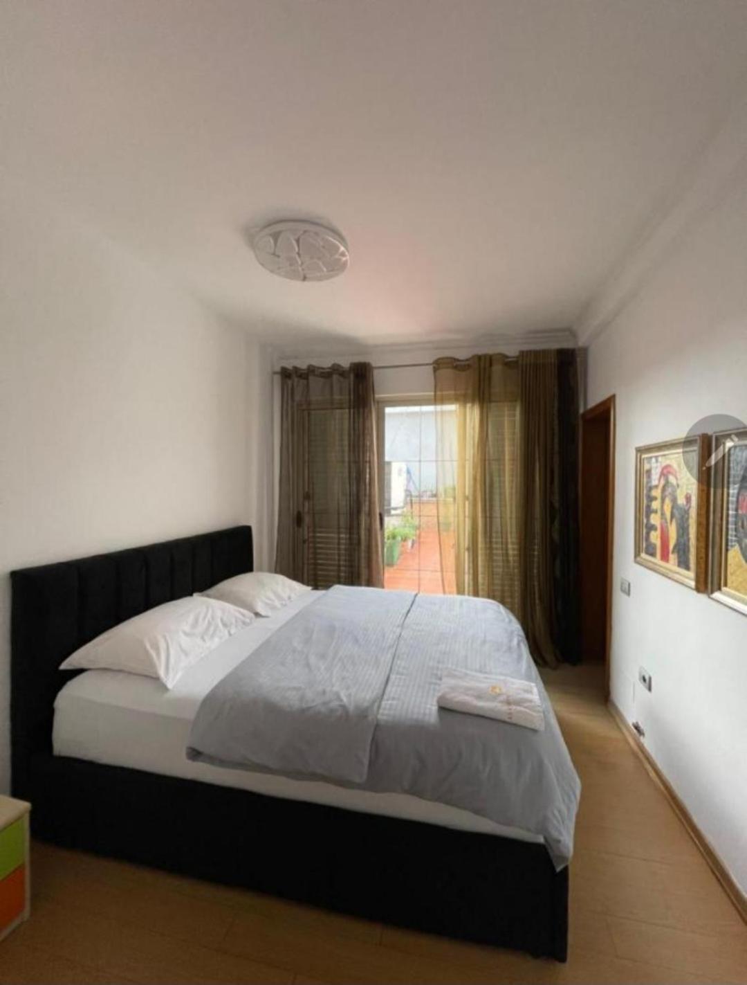 Albjona Guesthouse 地拉那 外观 照片