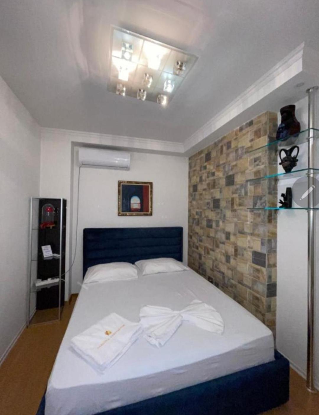 Albjona Guesthouse 地拉那 外观 照片