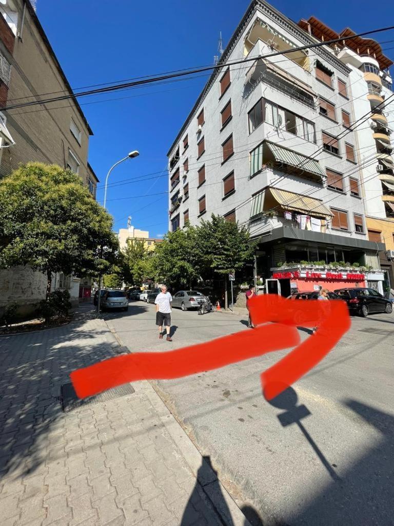 Albjona Guesthouse 地拉那 外观 照片