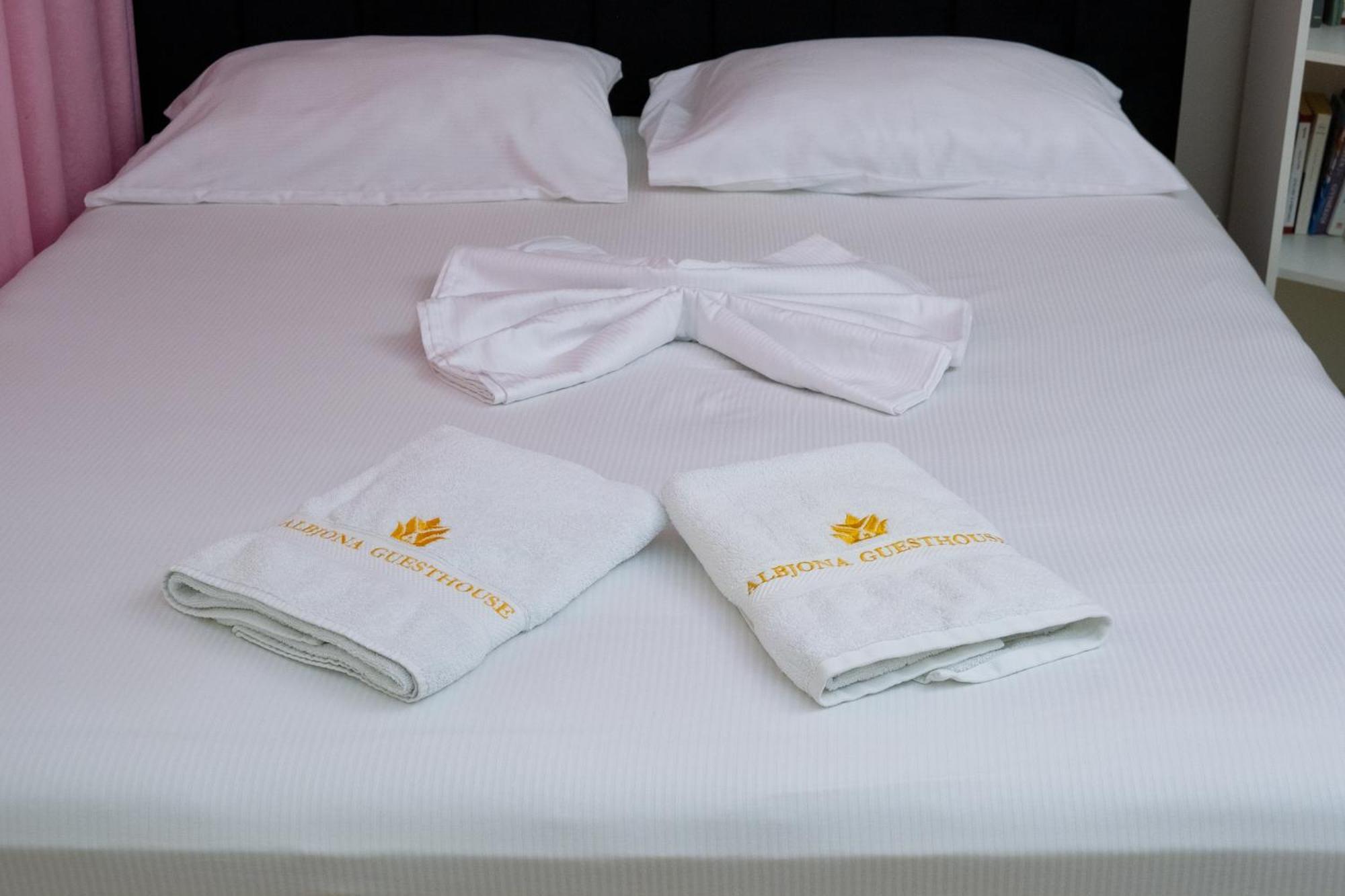 Albjona Guesthouse 地拉那 外观 照片