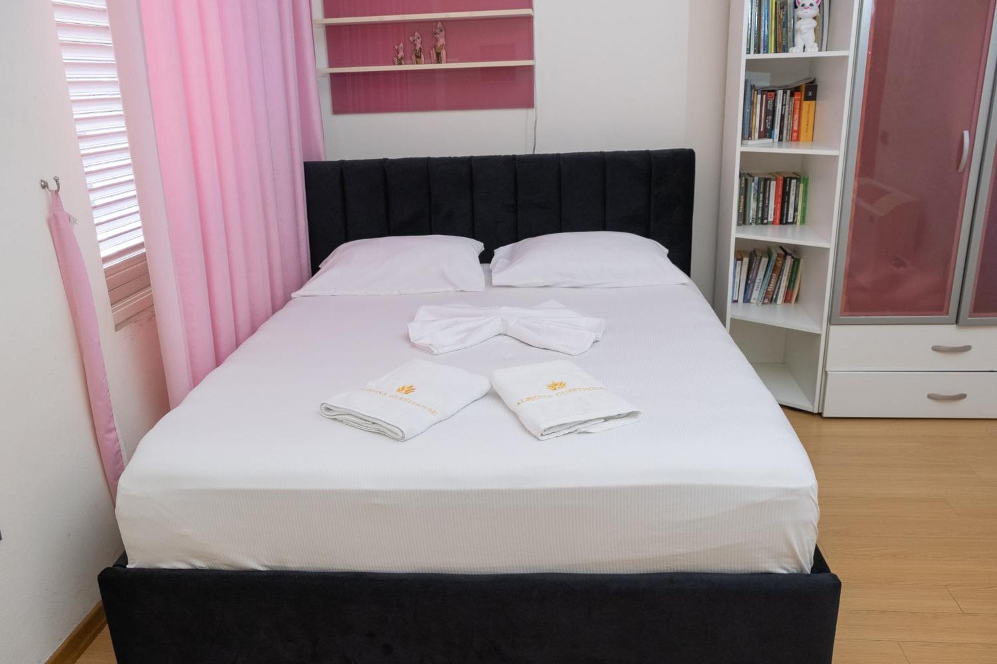 Albjona Guesthouse 地拉那 外观 照片
