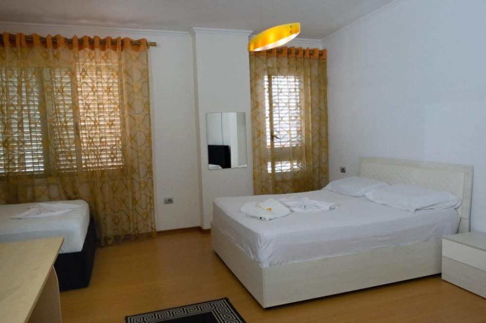 Albjona Guesthouse 地拉那 外观 照片
